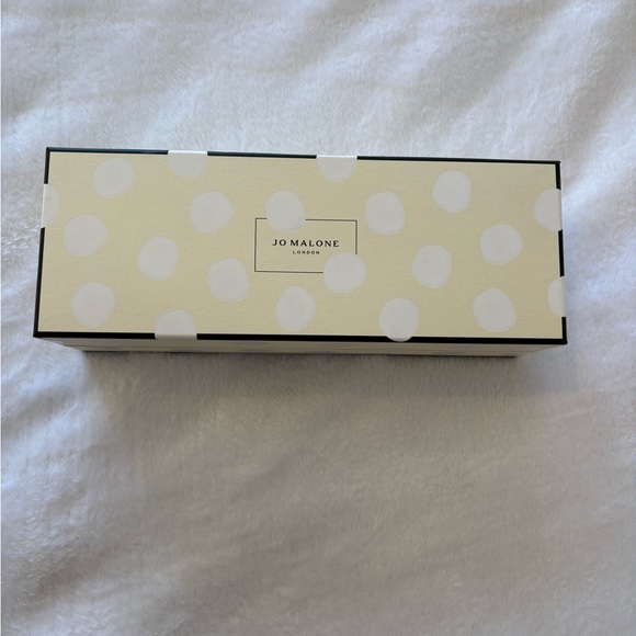 Jo Malone gift box - Picture 1 of 2